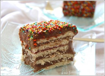 БИСКВИТЕНА ТОРТА